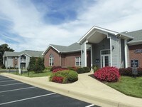 Building Photo - Garden Gate Apartamentos in Louisville, Kentucky
