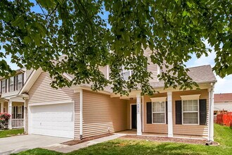 4815 Sunburst Ln in Charlotte, NC - Building Photo - Building Photo