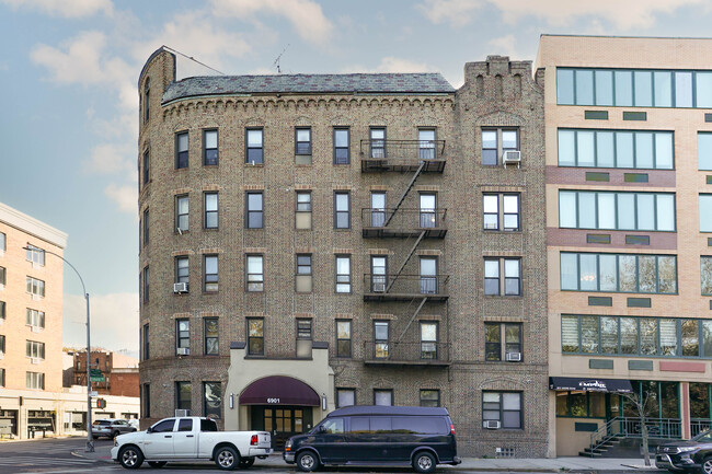 6901 Shore Rd in New York, NY - Foto de edificio - Building Photo