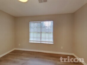 6438 Rebecca Way in Lithonia, GA - Foto de edificio - Building Photo