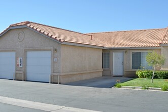 Desert Villas Apartments in Hesperia, CA - Building Photo - Building Photo