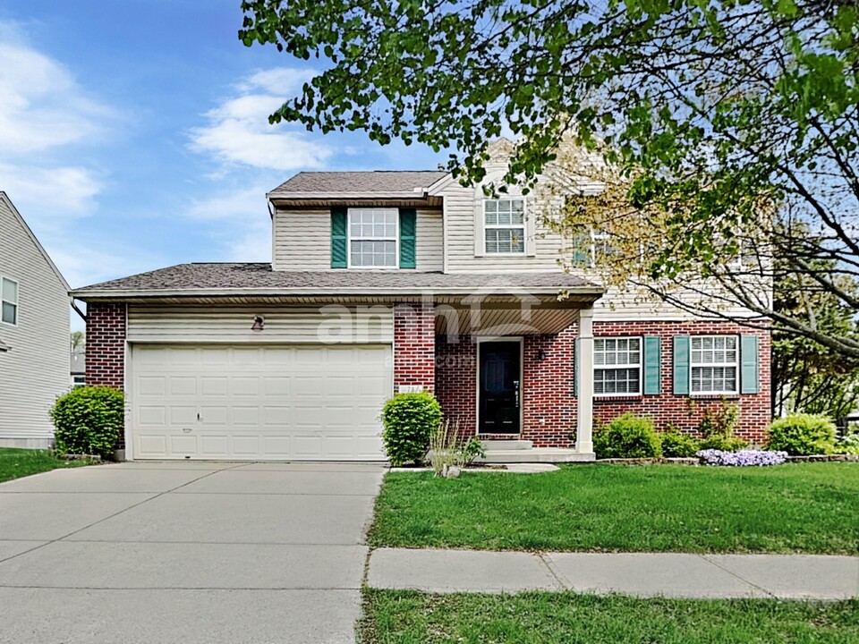 74 Rollingwood Dr in Maineville, OH - Building Photo
