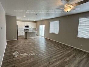 22352 E 38th Pl in Aurora, CO - Foto de edificio - Building Photo