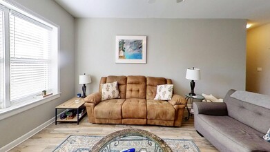 1342 W Eddy St in Chicago, IL - Building Photo - Building Photo