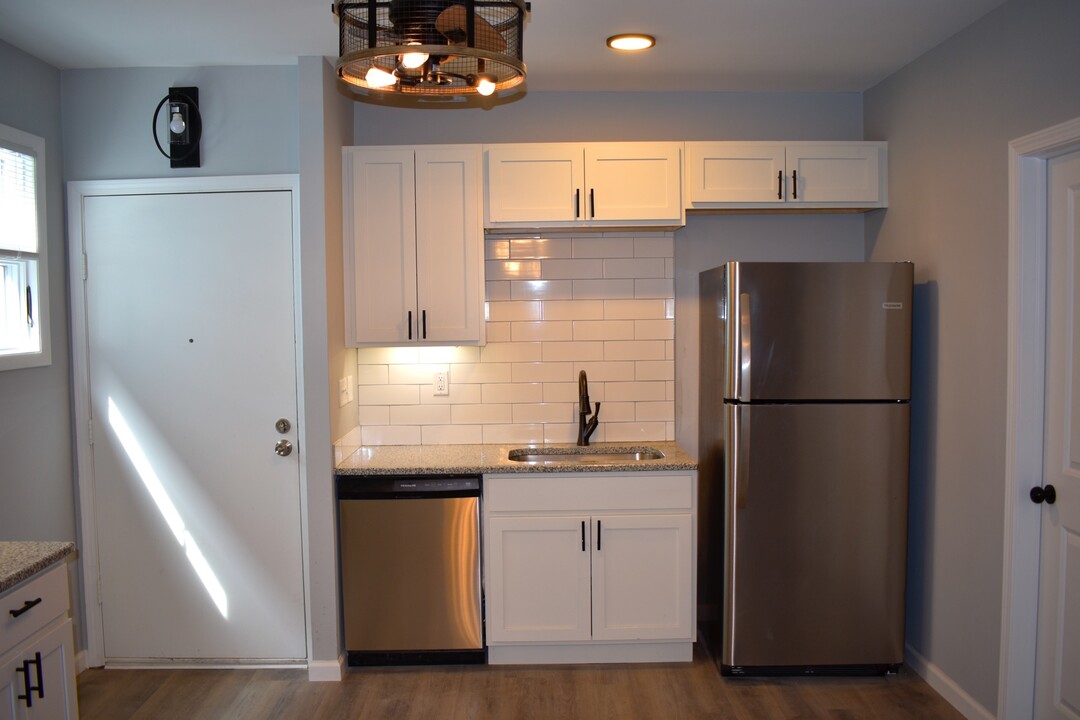 2416 West 10th Street, Unit A in Cleveland, OH - Building Photo
