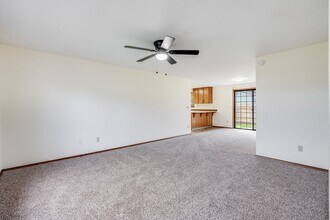 1330-1332-1332 SW 28th St in Troutdale, OR - Building Photo - Building Photo