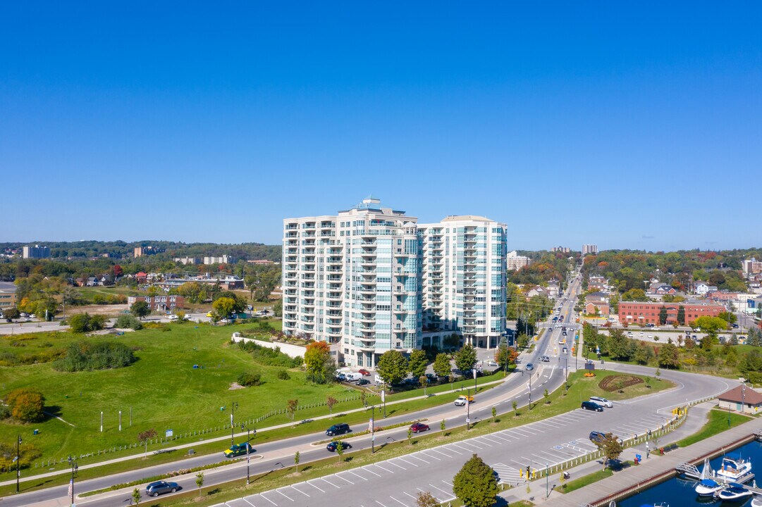 Grand Harbour Condos in Barrie, ON - Building Photo