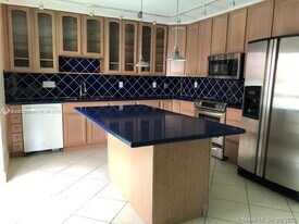 400 SE 31st St in Fort Lauderdale, FL - Building Photo