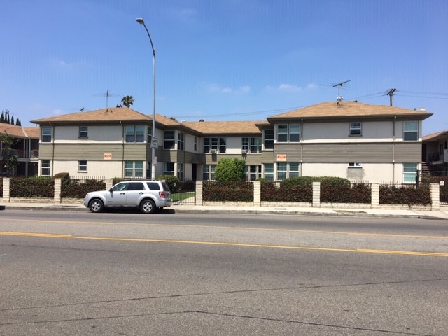 Barryman Apartments in Los Angeles, CA - Building Photo - Primary Photo