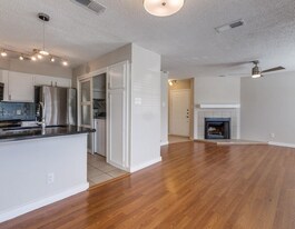 4067 Beltway Dr in Addison, TX - Building Photo