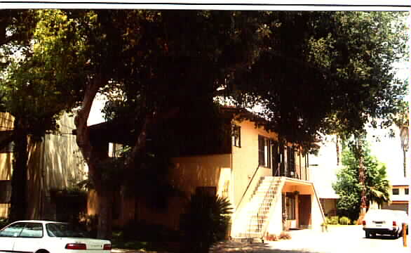 432-434 N Euclid Ave in Pasadena, CA - Foto de edificio