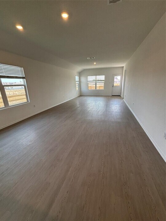 3262 Everett in Kyle, TX - Building Photo