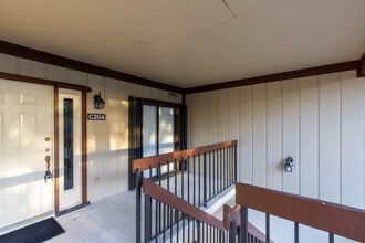 13400 Polo Rd W in Wellington, FL - Foto de edificio - Building Photo