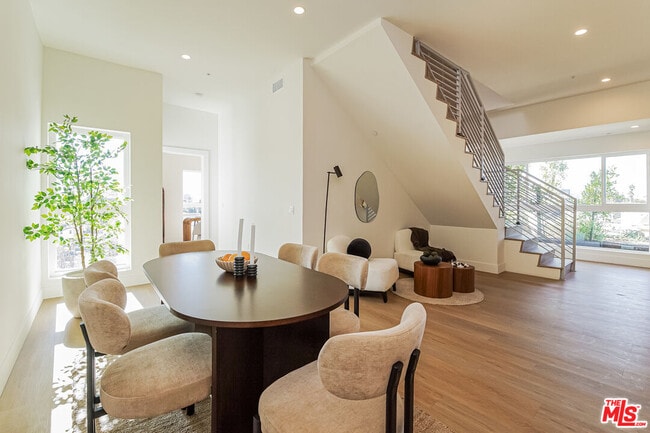 property at 611 N Virgil Ave