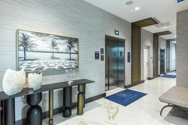 485 E Royal Palm Rd in Boca Raton, FL - Building Photo - Building Photo