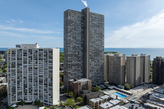 Park Place Tower in Chicago, IL - Building Photo - Building Photo