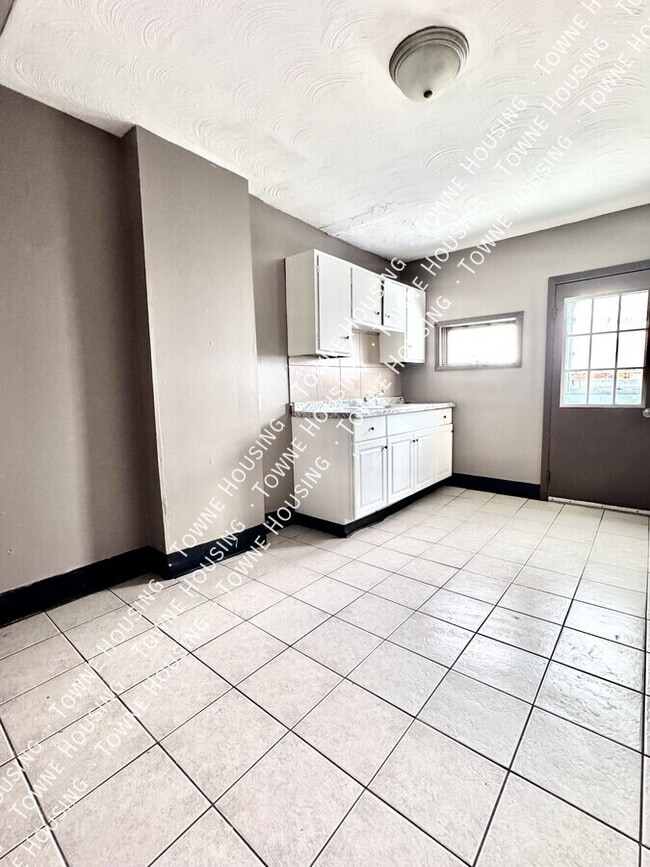 10 Parkview Ave in Buffalo, NY - Building Photo - Building Photo