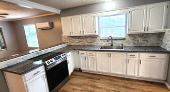 3749 Lazy River Dr in Sealy, TX - Building Photo