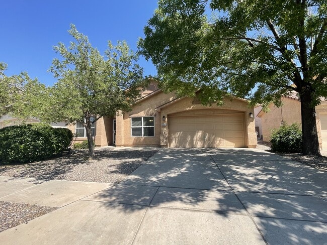 property at 10011 Calle Chulita NW