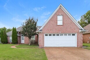 7633 Meadow Ridge Ln in Olive Branch, MS - Building Photo