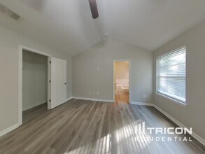 308 Hidden Creek Ln in Canton, GA - Building Photo - Building Photo