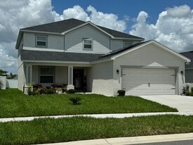 1016 Cascade Dr in Davenport, FL - Building Photo