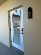 18 Vista Palm Ln, Unit 101 in Vero Beach, FL - Building Photo - Building Photo