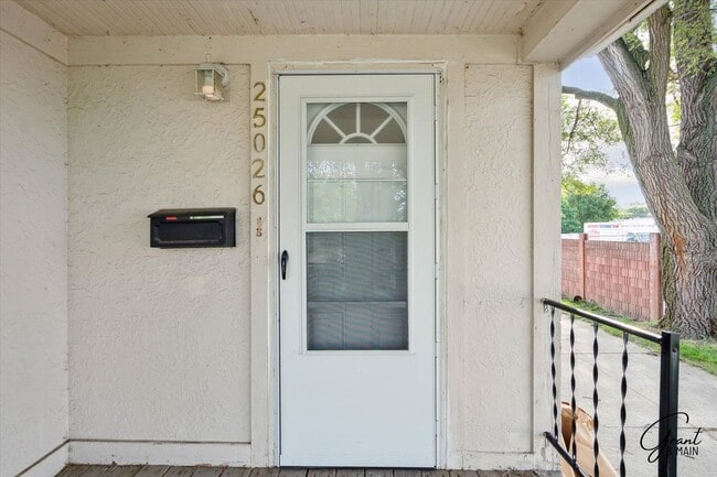 25026 Leach St in Eastpointe, MI - Building Photo - Building Photo