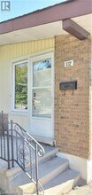 102 Pepperwood Crescent in Kitchener, ON - Building Photo - Building Photo