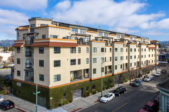 Temescal Place in Oakland, CA - Building Photo - Building Photo