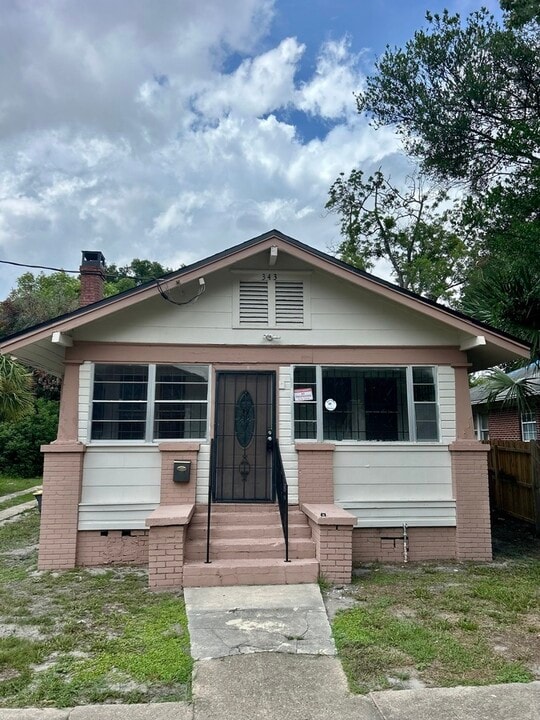 343 W 40th St in Jacksonville, FL - Building Photo