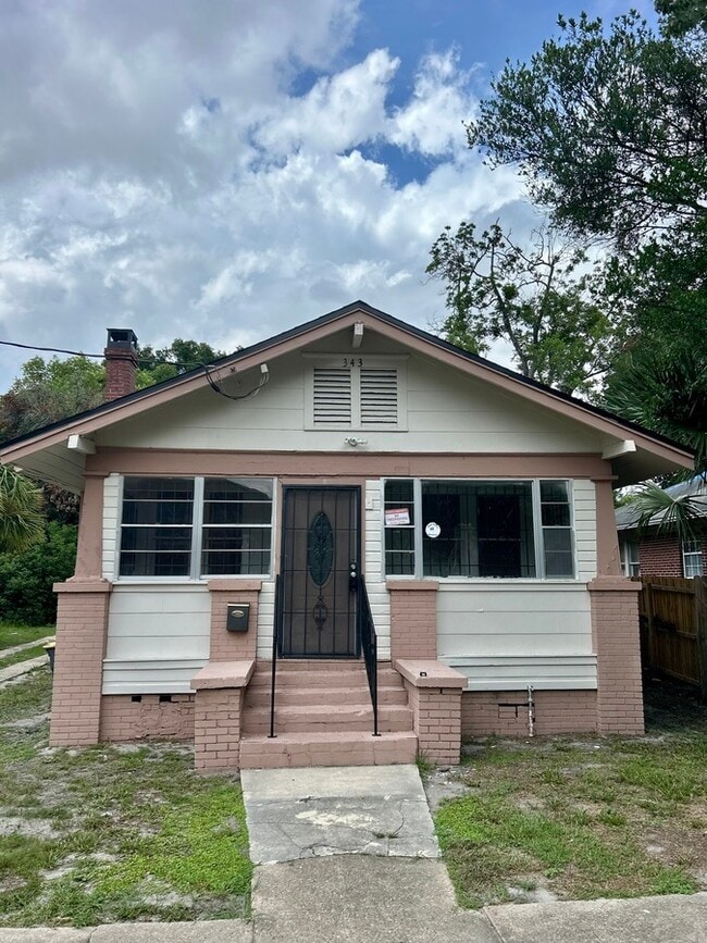 property at 343 W 40th St