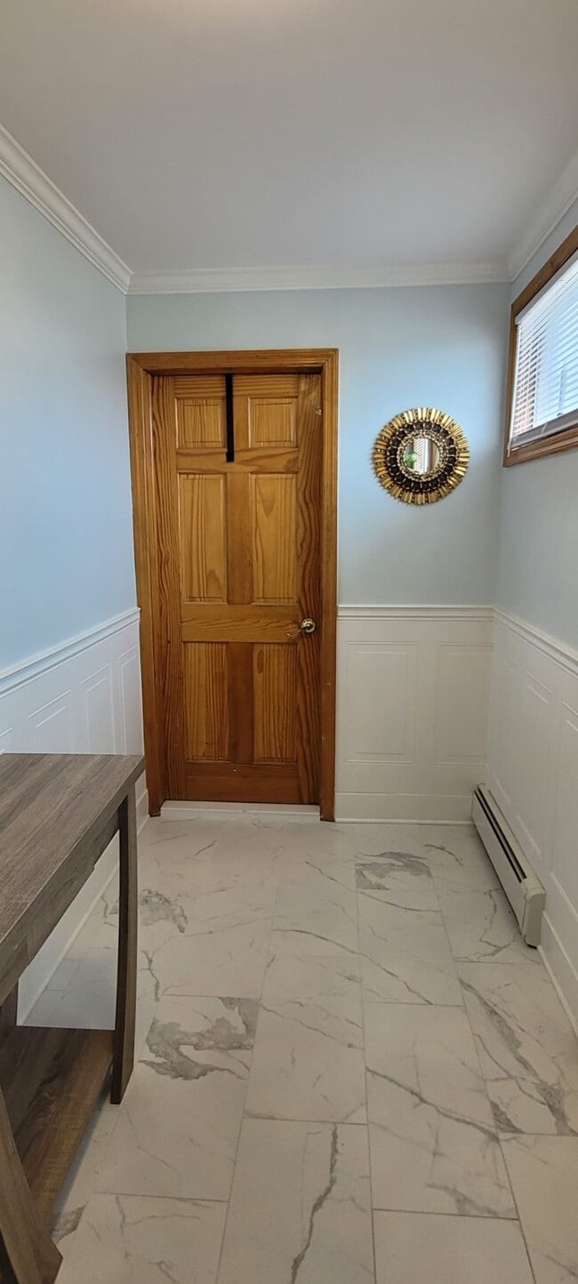 property at 6 Albergo Ct