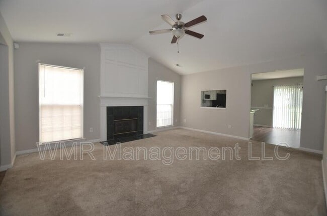 7434 Stone Mountain Ct in Charlotte, NC - Building Photo - Building Photo