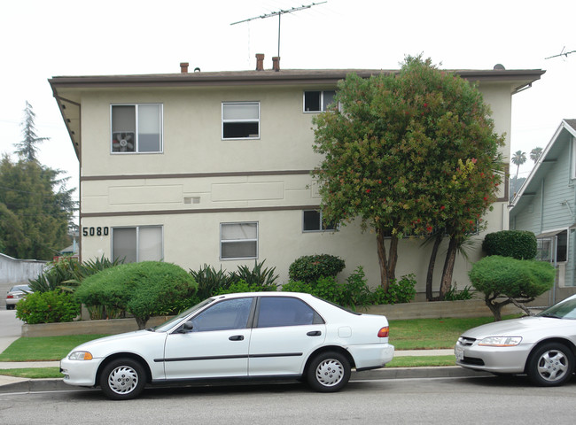 5080 Highland View Ave in Los Angeles, CA - Building Photo - Building Photo