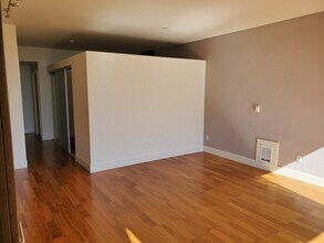 2911 2nd Ave, Unit 609 in Seattle, WA - Building Photo - Building Photo