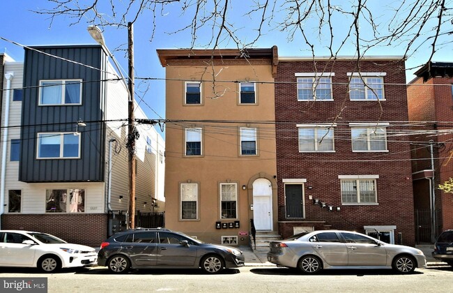 property at 1325 N Franklin St