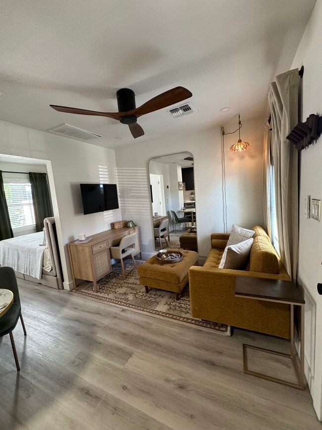 1155 E Diamond St, Unit 1006 in Phoenix, AZ - Building Photo - Building Photo