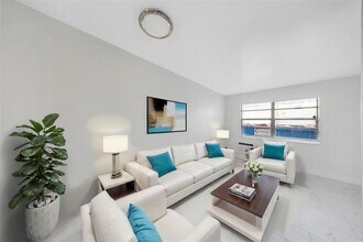 110 NW 7th Ave in Pompano Beach, FL - Building Photo - Building Photo