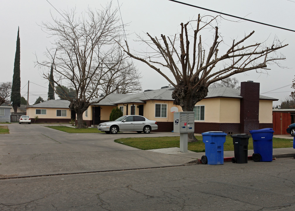 1175 N Denair Ave in Turlock, CA - Building Photo