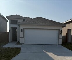 13 N 15th St in McAllen, TX - Building Photo