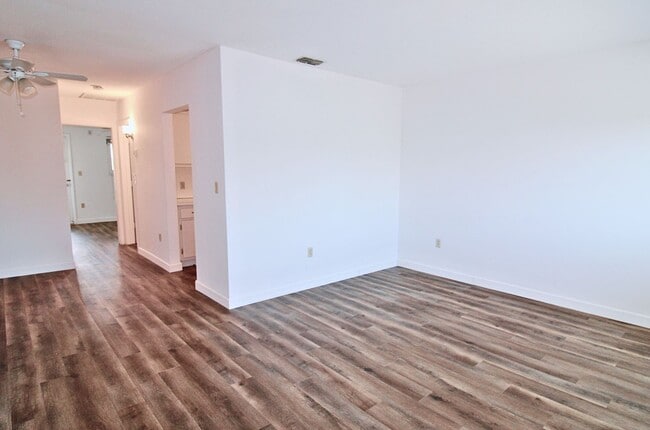 8075 112th St N in Seminole, FL - Building Photo - Building Photo