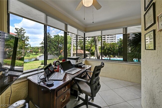 property at 4821 S Landings Dr
