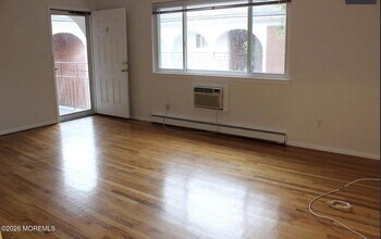 711 Wall Rd in Spring Lake, NJ - Building Photo - Building Photo