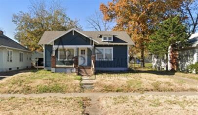 2209 N Broadway St in Pittsburg, KS - Building Photo