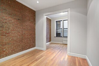 209 E 25th St in New York, NY - Building Photo - Building Photo
