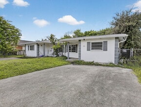 1490 NW 20th St in Fort Lauderdale, FL - Building Photo - Building Photo