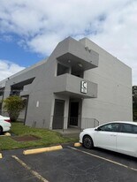 30 NW 87th Ave, Unit C225 in Miami, FL - Building Photo