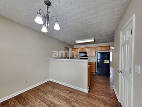 1760 Neighborhood Walk in Mcdonough, GA - Foto de edificio - Building Photo