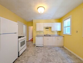 79 Conwell Ave, Unit 1 in Somerville, MA - Building Photo - Building Photo